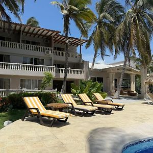 Playa Palmeras Beach Resort